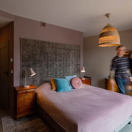 Artfolwark Wojnowo Hotel *
