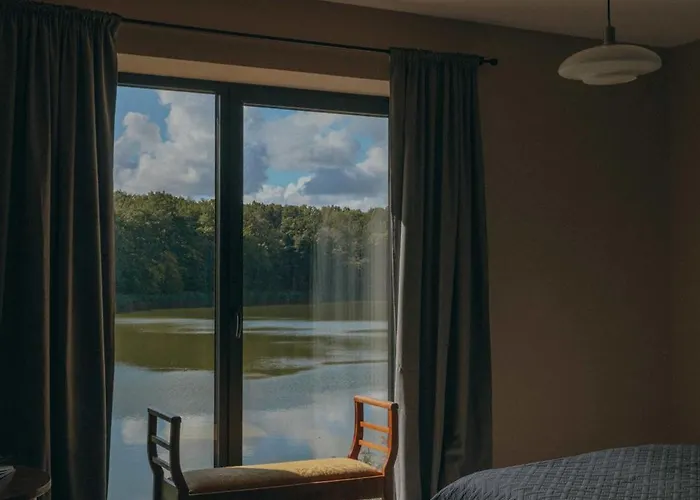 Artfolwark Wojnowo Hotel *